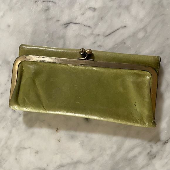Hobo Women’s Leather Wallet - Light Green, Paisley Lining 🌿💫 - Picture 4 of 13